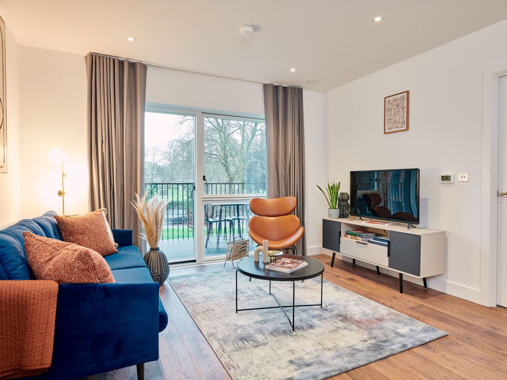 1 bed flat to rent in Barking Wharf Square, Barking IG11, £2,100 pcm