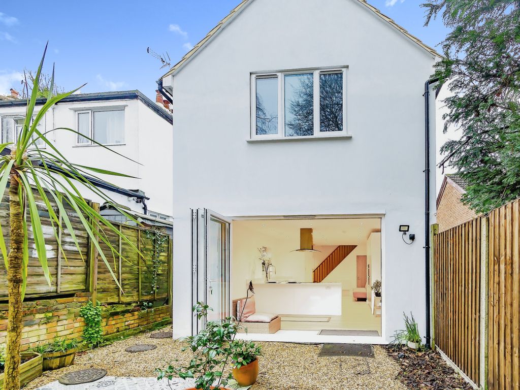 3 bed detached house for sale in Mount Pleasant Road, Caterham CR3 Zoopla