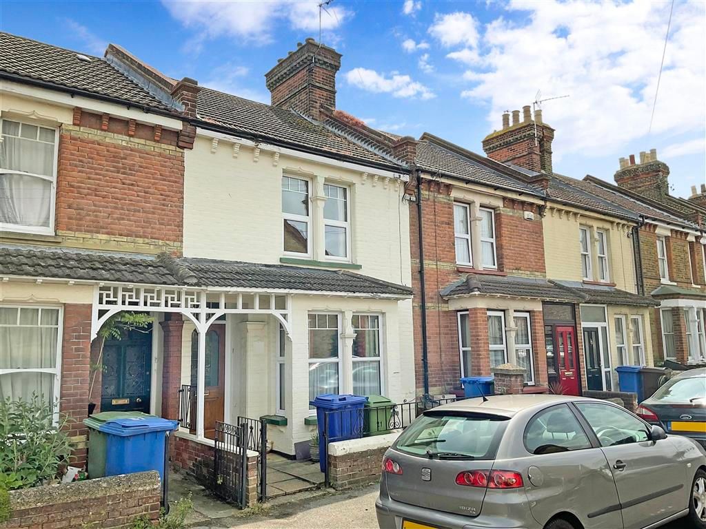 3 bed terraced house for sale in Roman Road, Faversham, Kent ME13 Zoopla