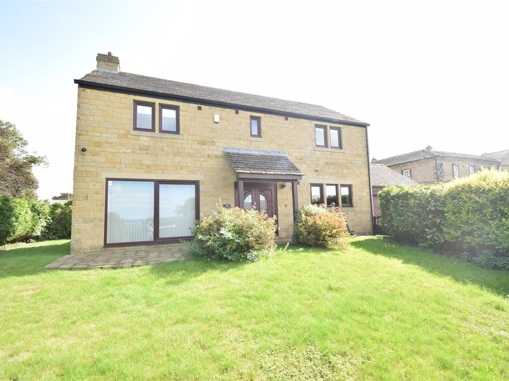 4 bed detached house to rent in Netherton Hall Drive, Netherton WF4