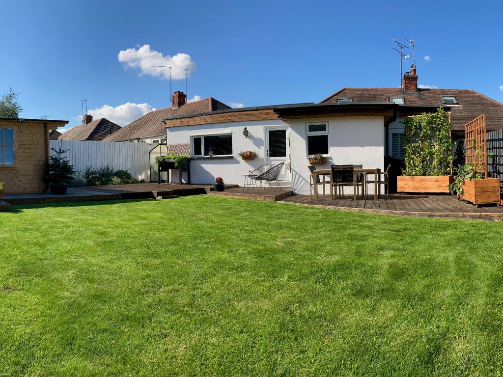 3 bed bungalow for sale in Friars Crescent, Northampton NN4 Zoopla