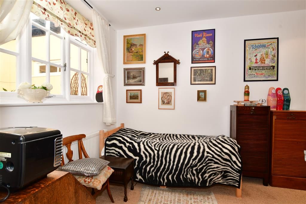 2 bed flat for sale in Sea Road, WestgateOnSea, Kent CT8 Zoopla