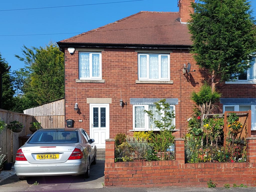 3 bed semidetached house for sale in Street, Outwood, Wakefield