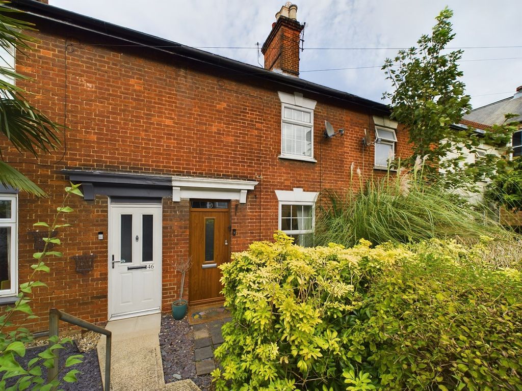 2 bed terraced house for sale in Nightingale Road, Hitchin SG5, £