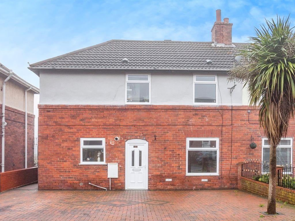 3 bed semidetached house for sale in West Street, Havercroft