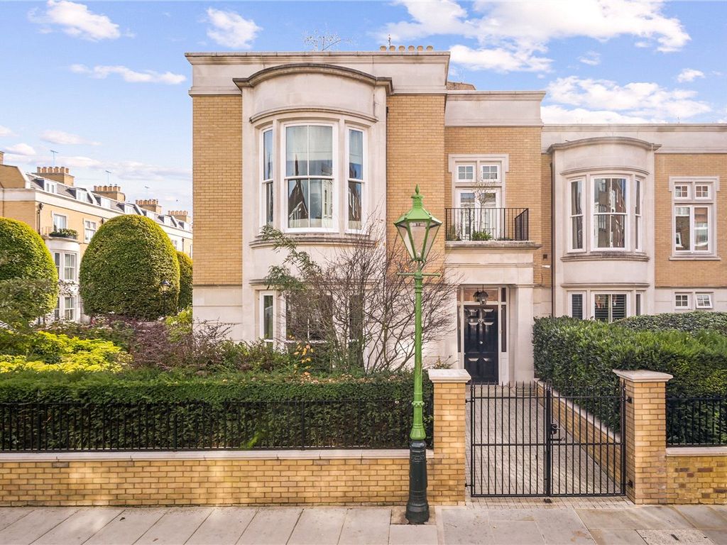 Wycombe Square, London W8