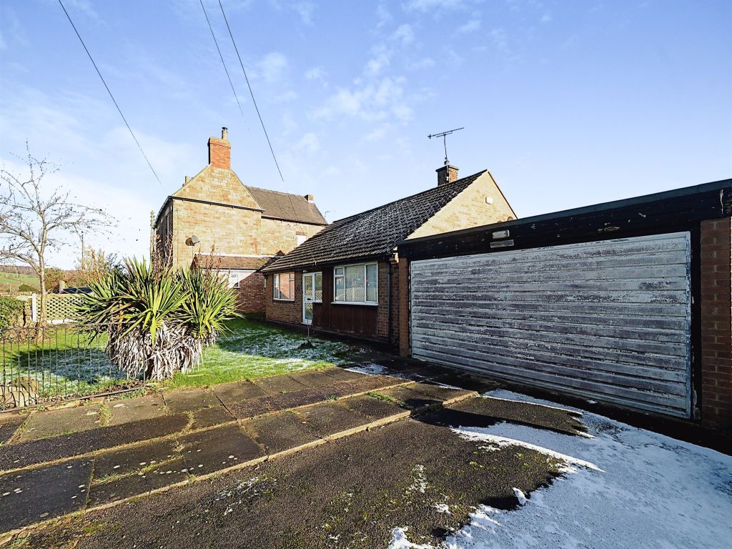 2 bed detached bungalow for sale in Dalley Lane, Belper DE56 Zoopla