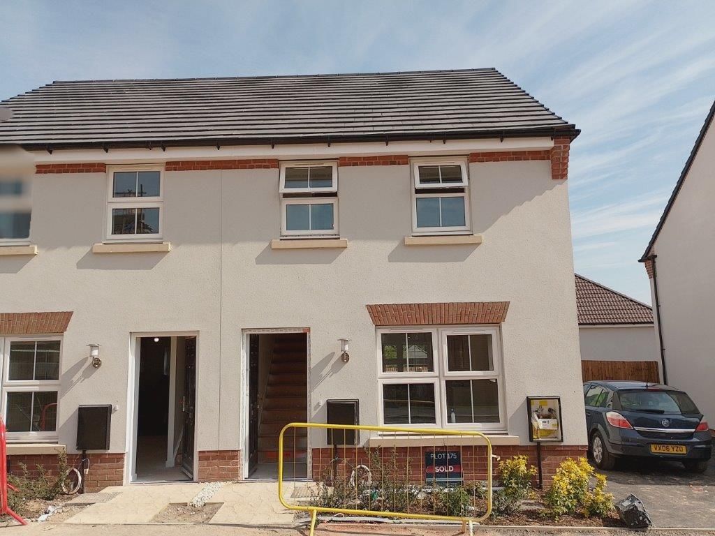 New home, 3 bed semidetached house for sale in Manor Road, Newent GL18