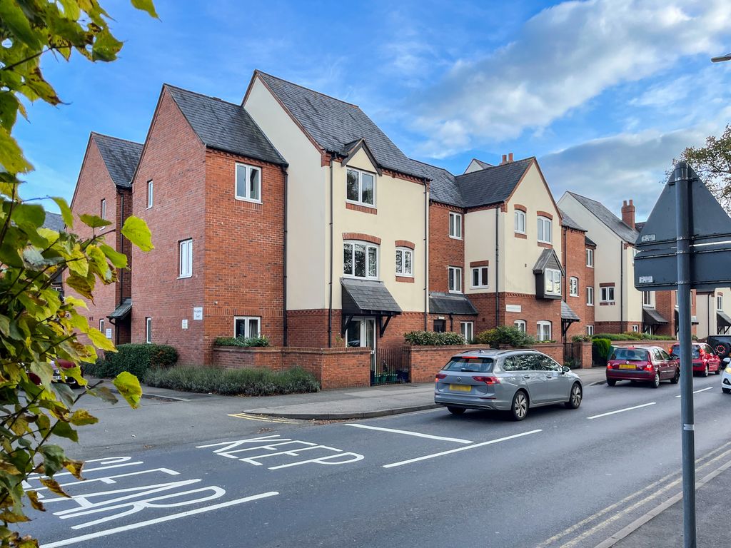1 bed flat for sale in Montgomery Court, Coventry Road, Warwick CV34, £
