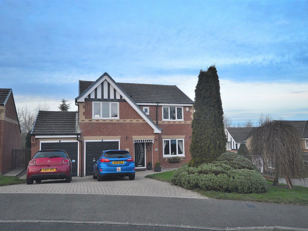 4 bed detached house for sale in Castlehills, Castleside, Consett DH8, £289,950 Zoopla
