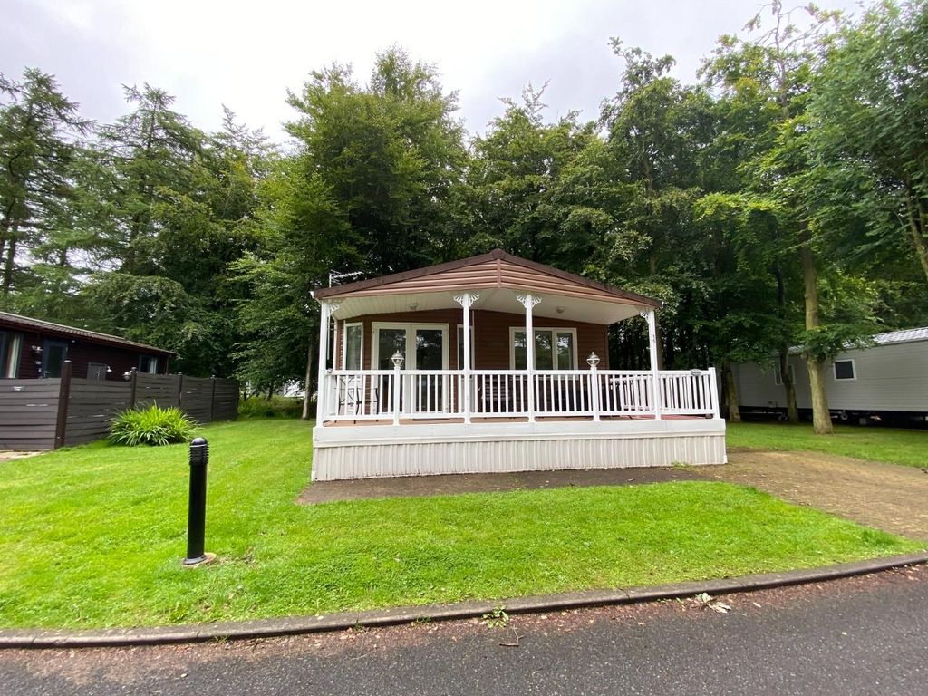 2 bed property for sale in 15 Leaf Lane, Percy Wood Caravan Park