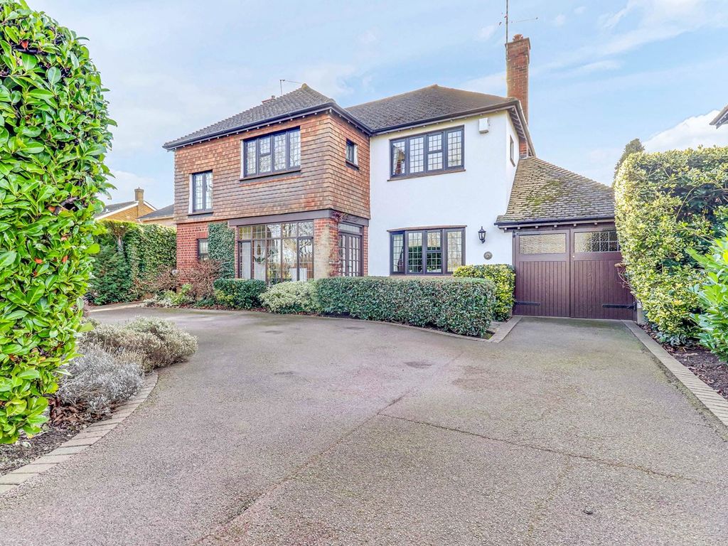 4 bed detached house for sale in Shoebury Road, Thorpe Bay SS1 Zoopla
