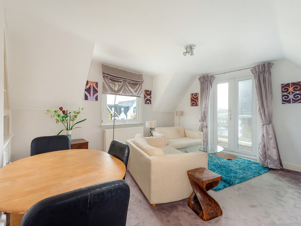 3 bed flat to rent in St Stephens Avenue, Shepherds Bush, London W12, £