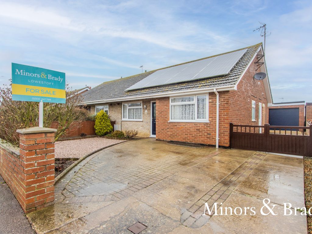 3 bed semidetached bungalow for sale in Ship Road, Lowestoft NR33 Zoopla