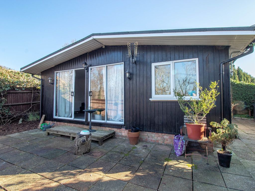 1 bed property for sale in Battle Road, St Leonards On Sea TN37 Zoopla