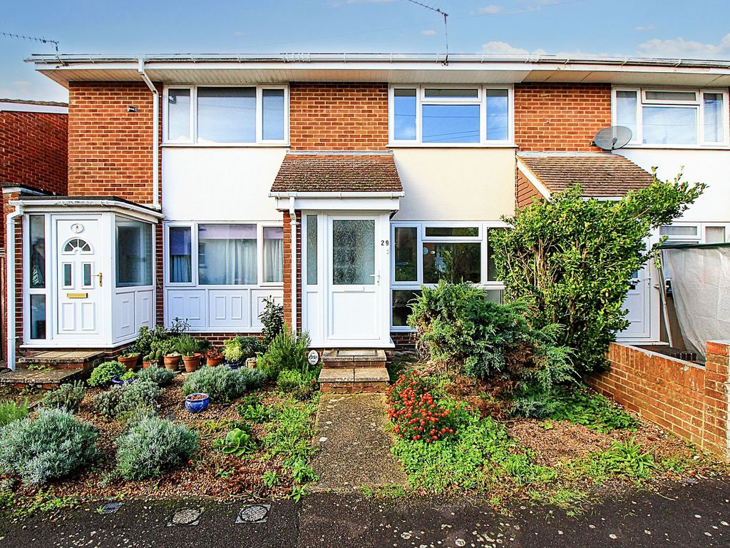 2 bed terraced house for sale in Glen Road, Woolston SO19, £230,000