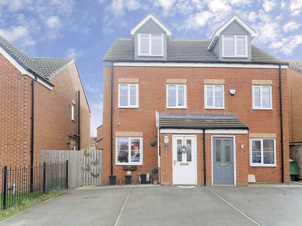 3 bed semidetached house for sale in Vickers Lane, Hartlepool TS25, £