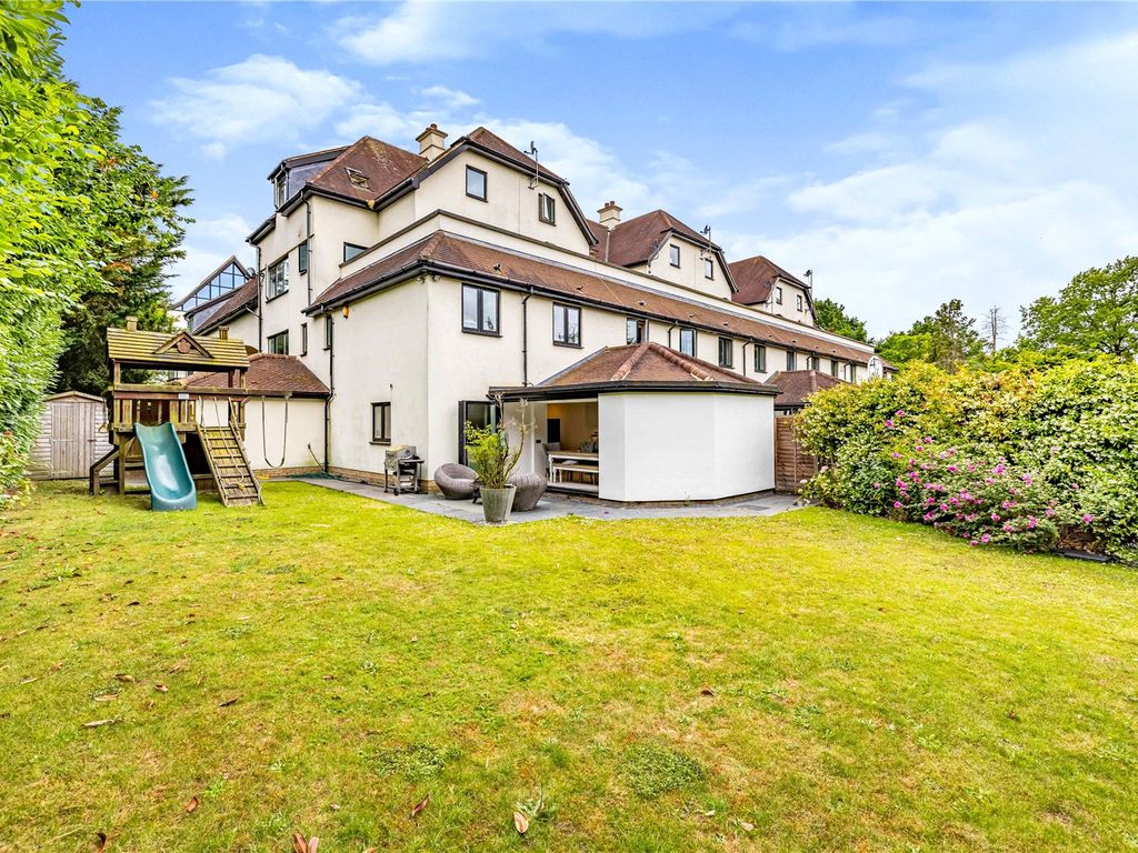 4 bed end terrace house for sale in Carew Road, Northwood HA6 Zoopla