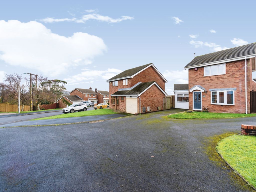 2 bed detached house for sale in Squirrel Walk, Fforest, Pontarddulais