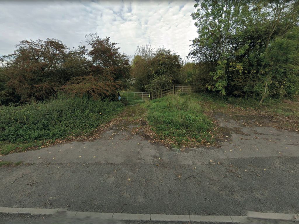 Land for sale in Charlton Close, Evesham, Worcester WR11 Zoopla