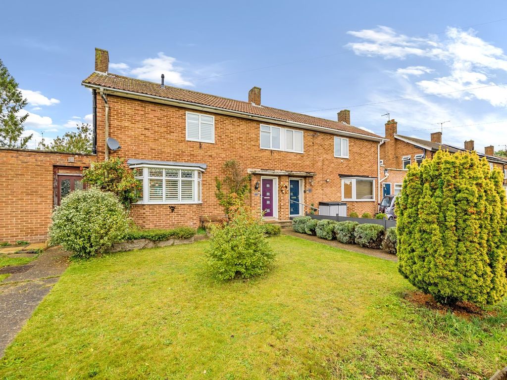 3 bed semidetached house for sale in Purwell Lane, Hitchin SG4, £