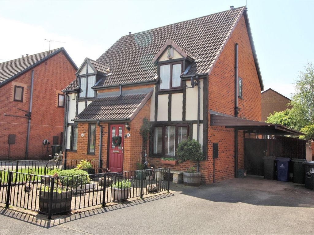 2 bed semidetached house for sale in Grace Road, Edlington, Doncaster