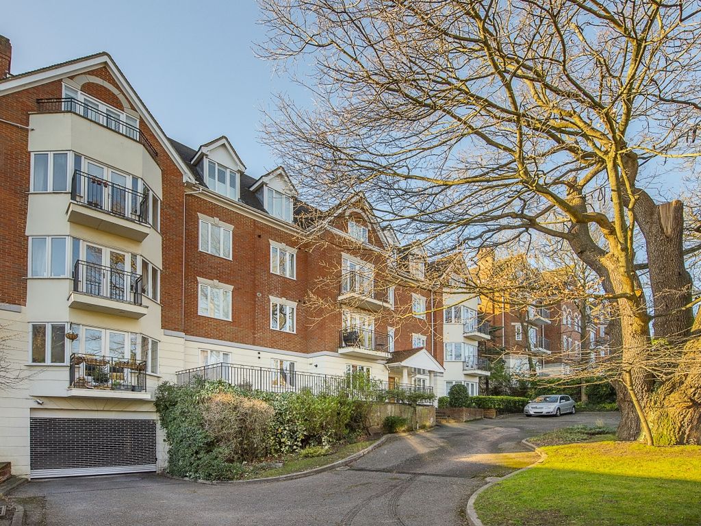 2 bed flat to rent in Wimbledon Hill Road, London SW19, £2,700 pcm Zoopla