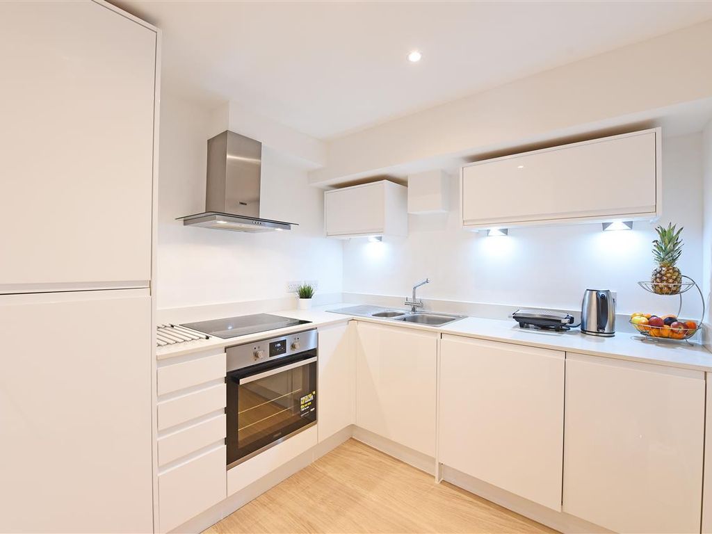 1 bed flat to rent in Durnsford Road, Wimbledon, Wimbledon SW19 Zoopla