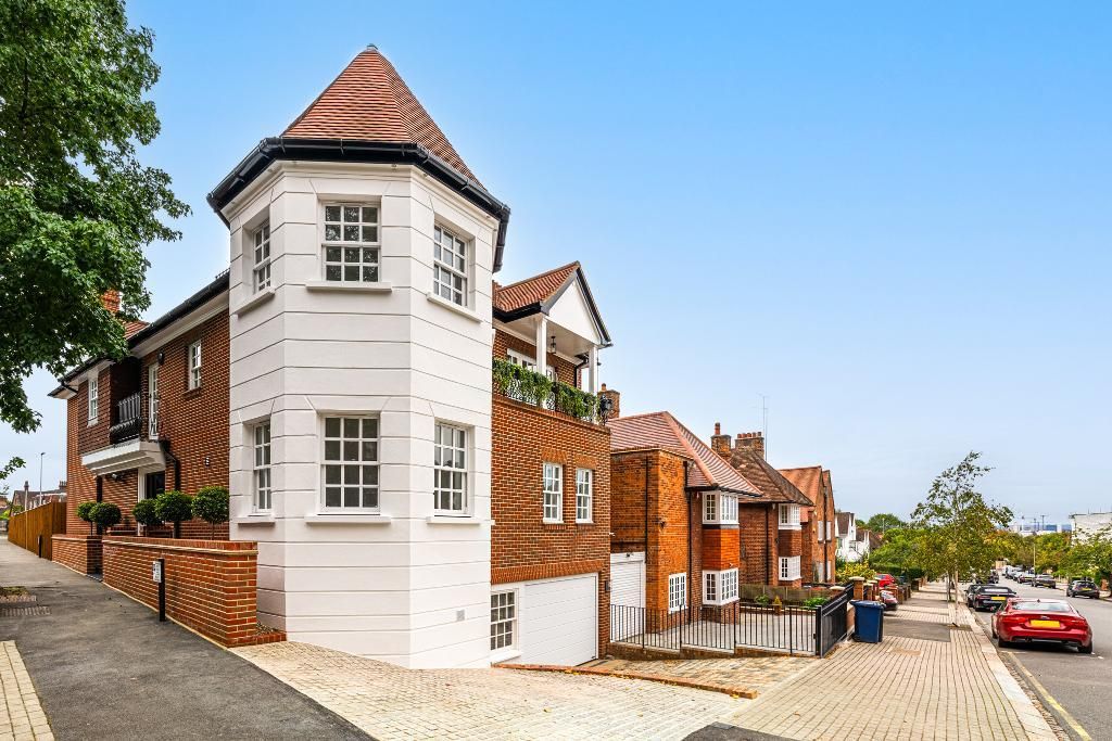 6 bed property for sale in Lyndale Avenue, Childs Hill, London NW2, £