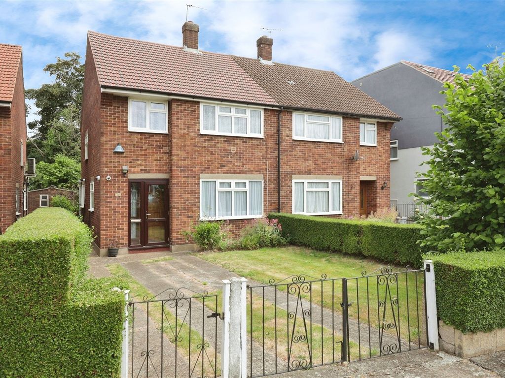 3 bed semidetached house for sale in Denbigh Drive, Hayes UB3, £