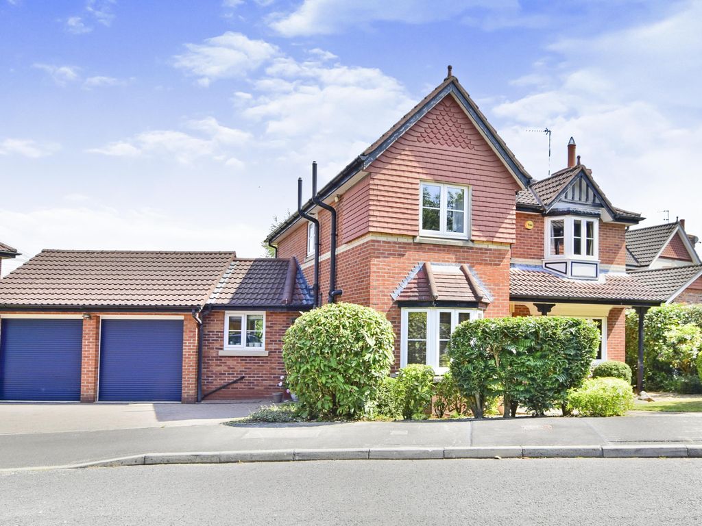 4 bed detached house for sale in Calveley Road, Macclesfield, Cheshire
