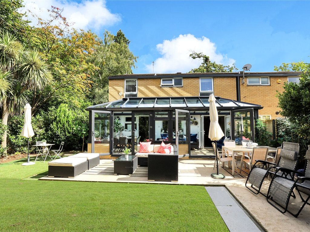 4 bed end terrace house for sale in Holme Chase, Weybridge KT13, £