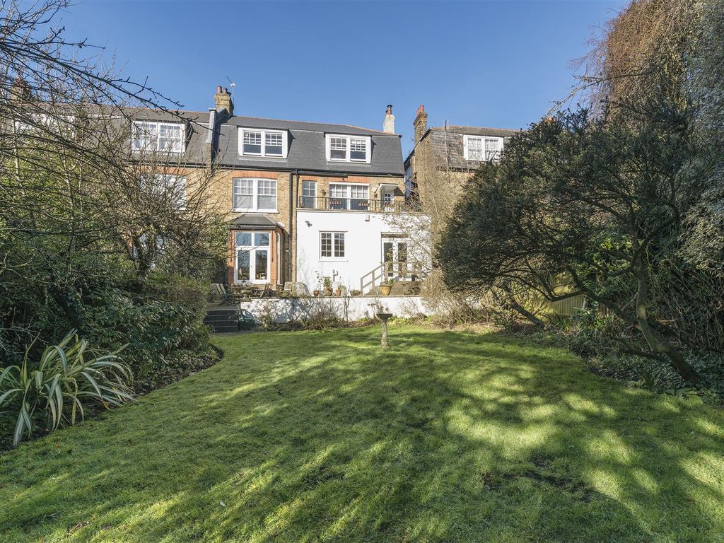 Garden Apartment, Kidderpore Gardens, Hampstead NW3  