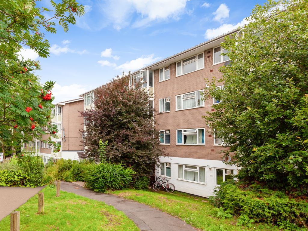 2 bed flat for sale in Southfield Park, Oxford OX4, £262,500 Zoopla