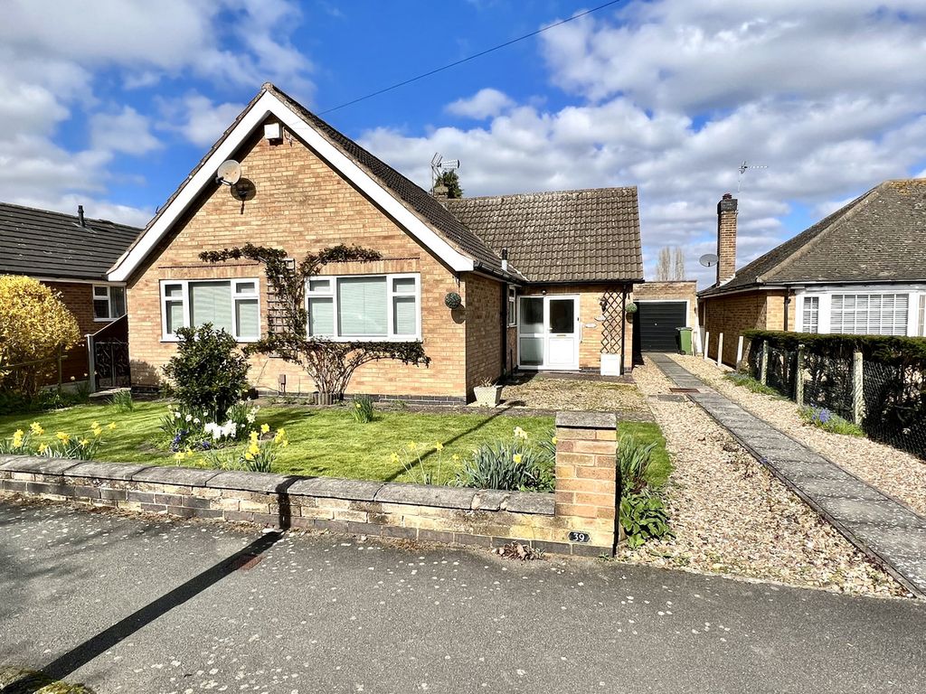 3 bed detached bungalow for sale in Cherry Tree Avenue, Kirby Muxloe