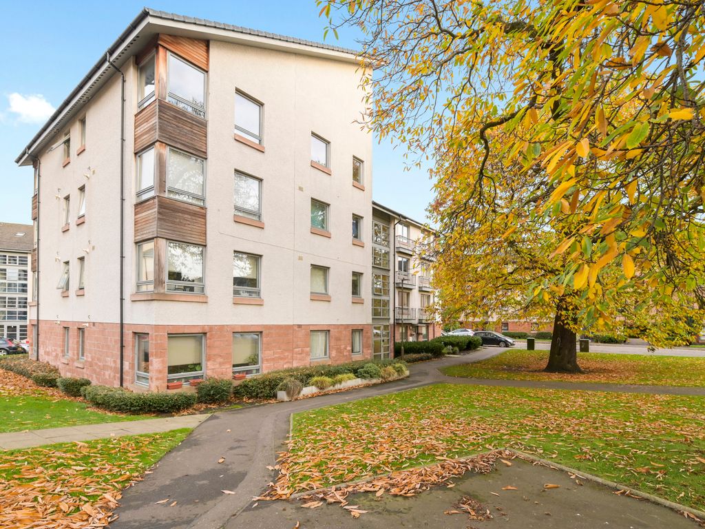 2/2 St Triduanas Rest, Edinburgh EH7  