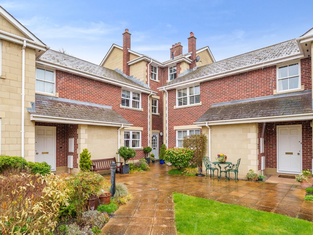 2 bed flat for sale in Suffolk Mews, Suffolk Square, Cheltenham