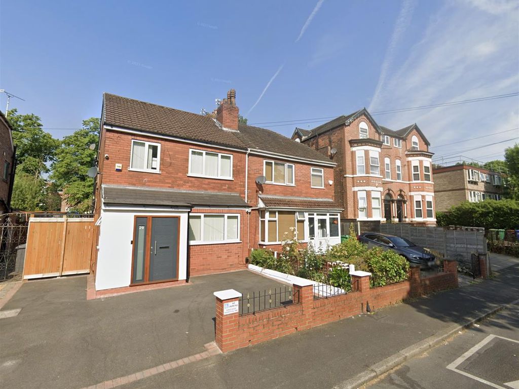 Room to rent in Holland Road, Crumpsall, Manchester M8, £500 pcm Zoopla