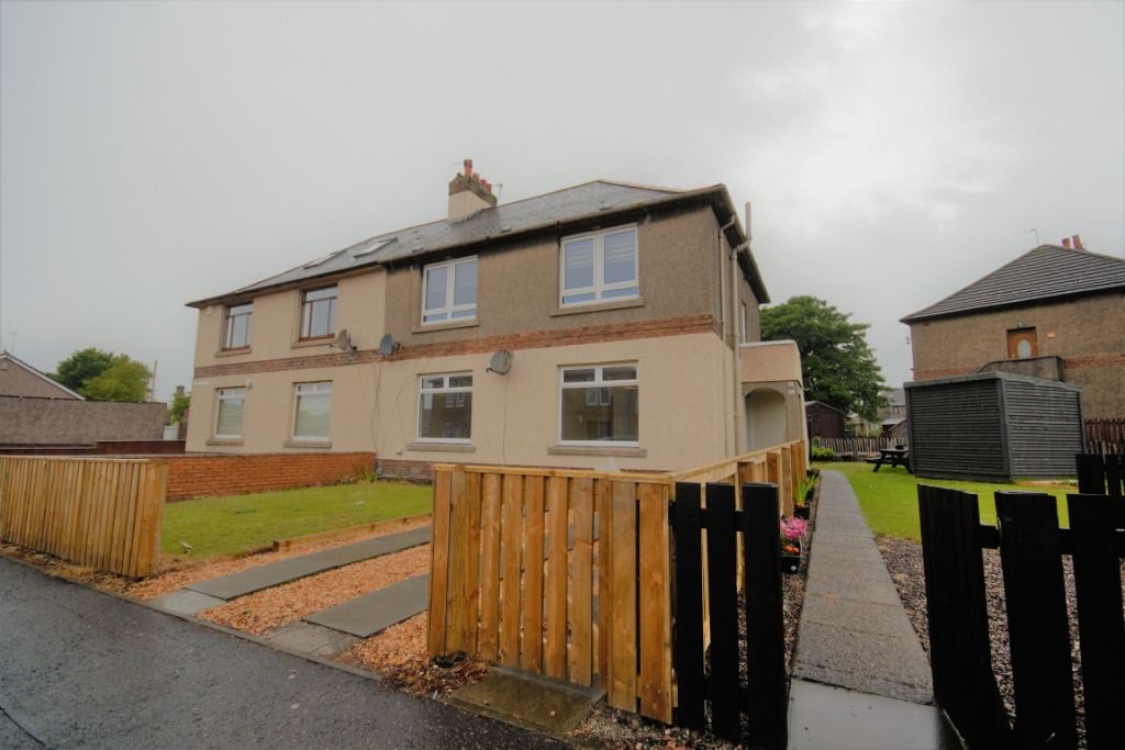 2 bed flat to rent in Institution Street, Buckhaven KY8, £625 pcm Zoopla