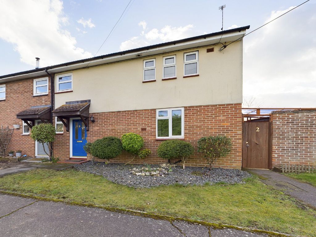 3 bed terraced house to rent in Tedder Close, Barnham IP24, £995 pcm