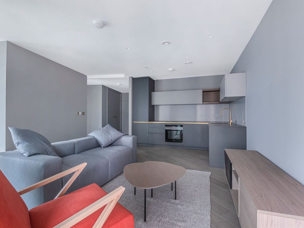 2 bed flat to rent in No.4, Upper Riverside, Cutter Lane, Greenwich