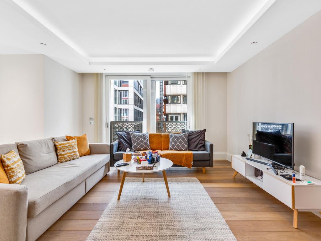 2 bed flat to rent in Savoy House, Strand, London WC2R, £5,958 pcm Zoopla