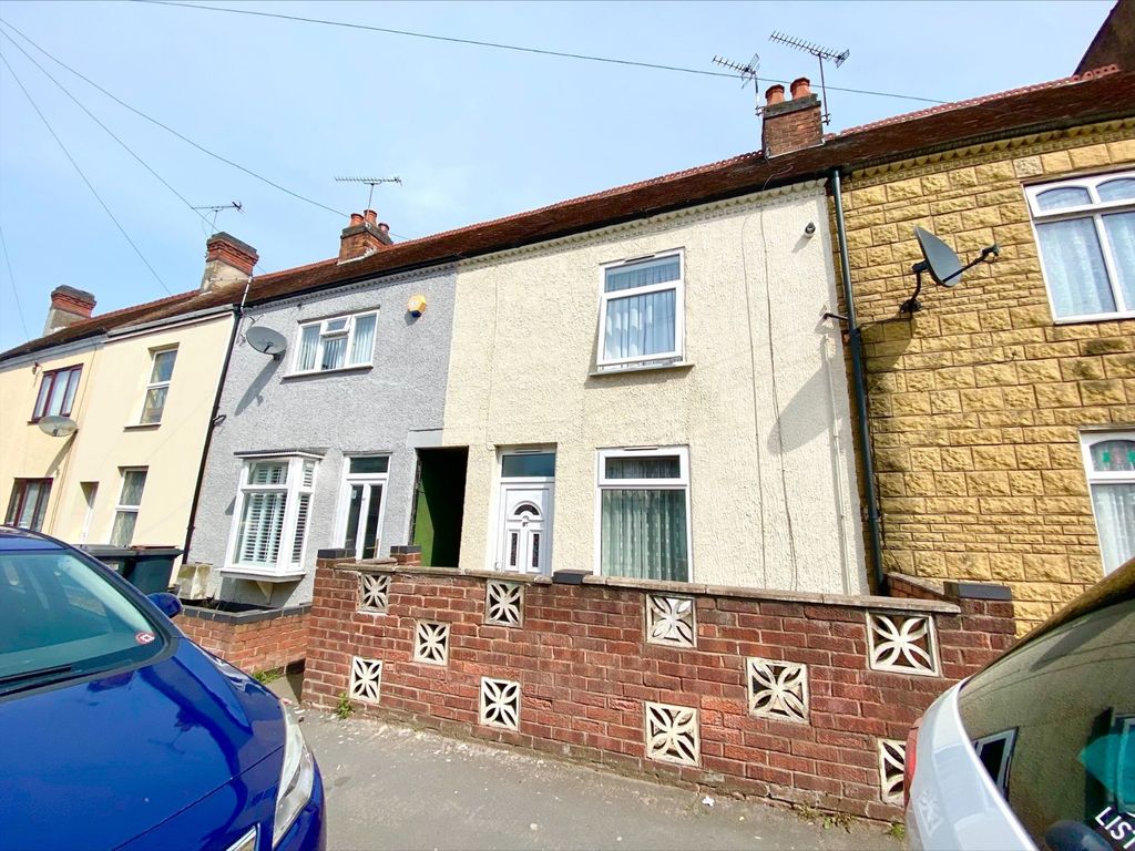 2 bed terraced house to rent in Whittleford Road, Nuneaton