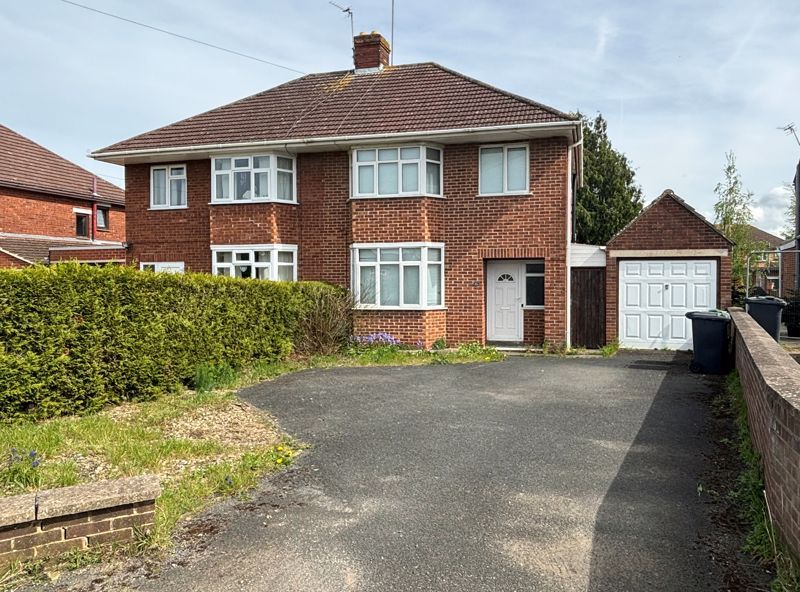 3 bed semidetached house for sale in Innsworth Lane, Longlevens