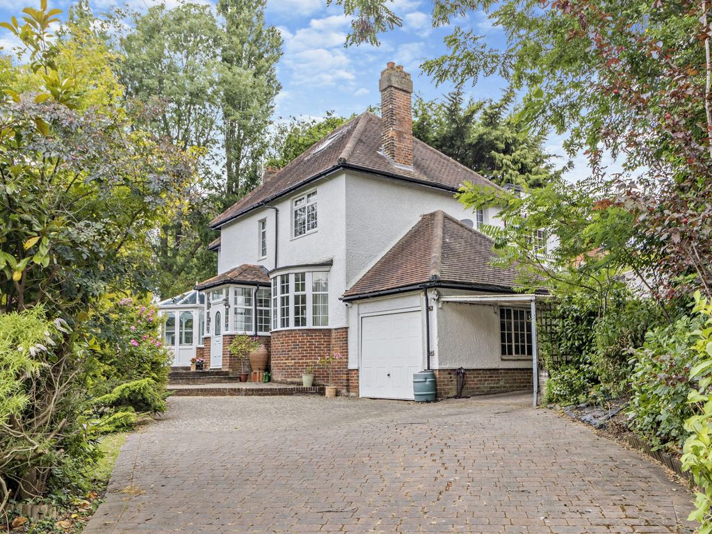 4 bed detached house for sale in Gatehill Road, Northwood HA6, £