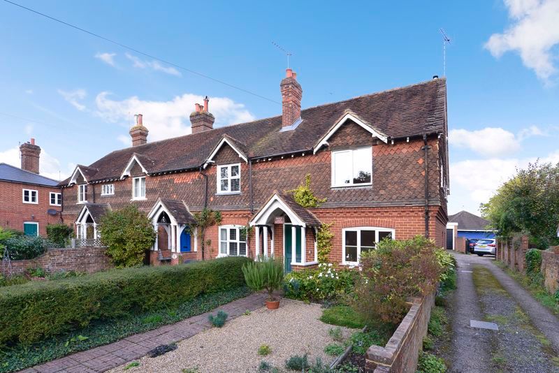 2 bed semidetached house for sale in The Common, Cranleigh GU6 Zoopla