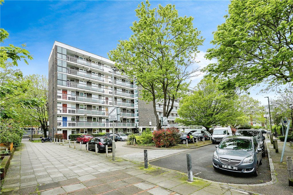 2 bed flat for sale in Ethelburga Street, Battersea, London SW11, £
