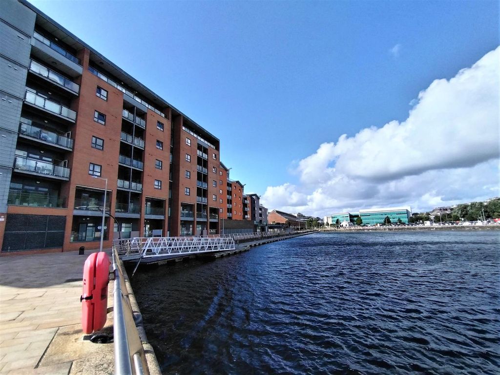 Studio For Sale In Kings Road Swansea SA1 98 950 Zoopla studio-for-sale-in-kings-road-swansea-sa1-98-950-zoopla