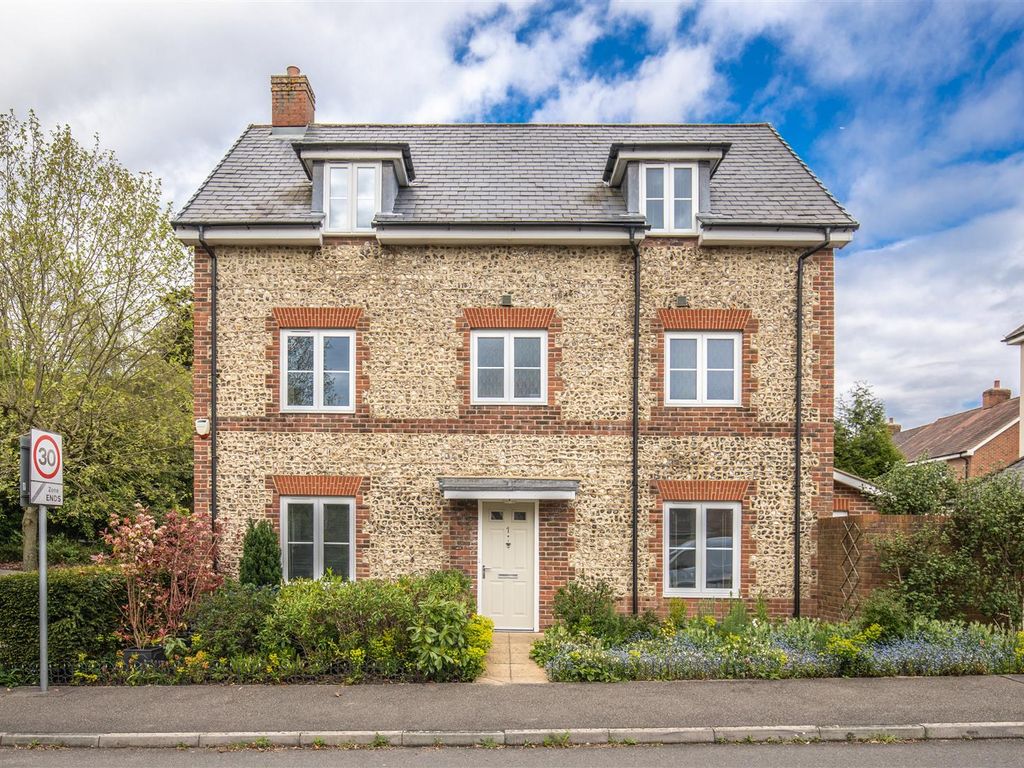 5 bed detached house for sale in Chichester Road, Hellingly, Hailsham