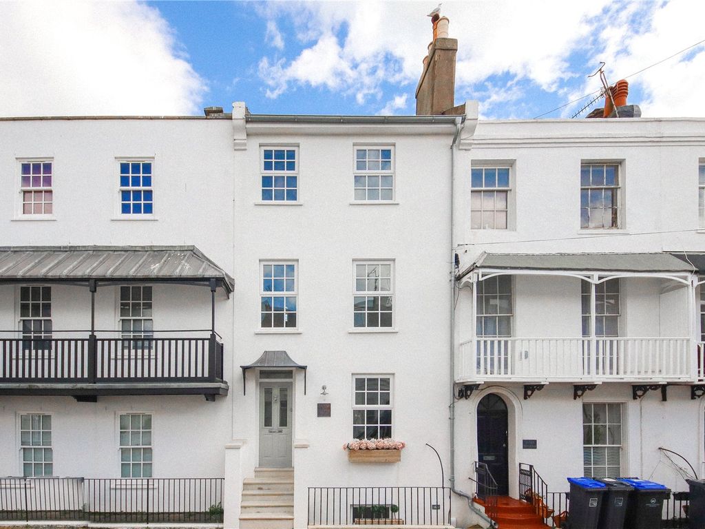 3 bed flat for sale in Warwick Road, Worthing, West Sussex BN11 Zoopla